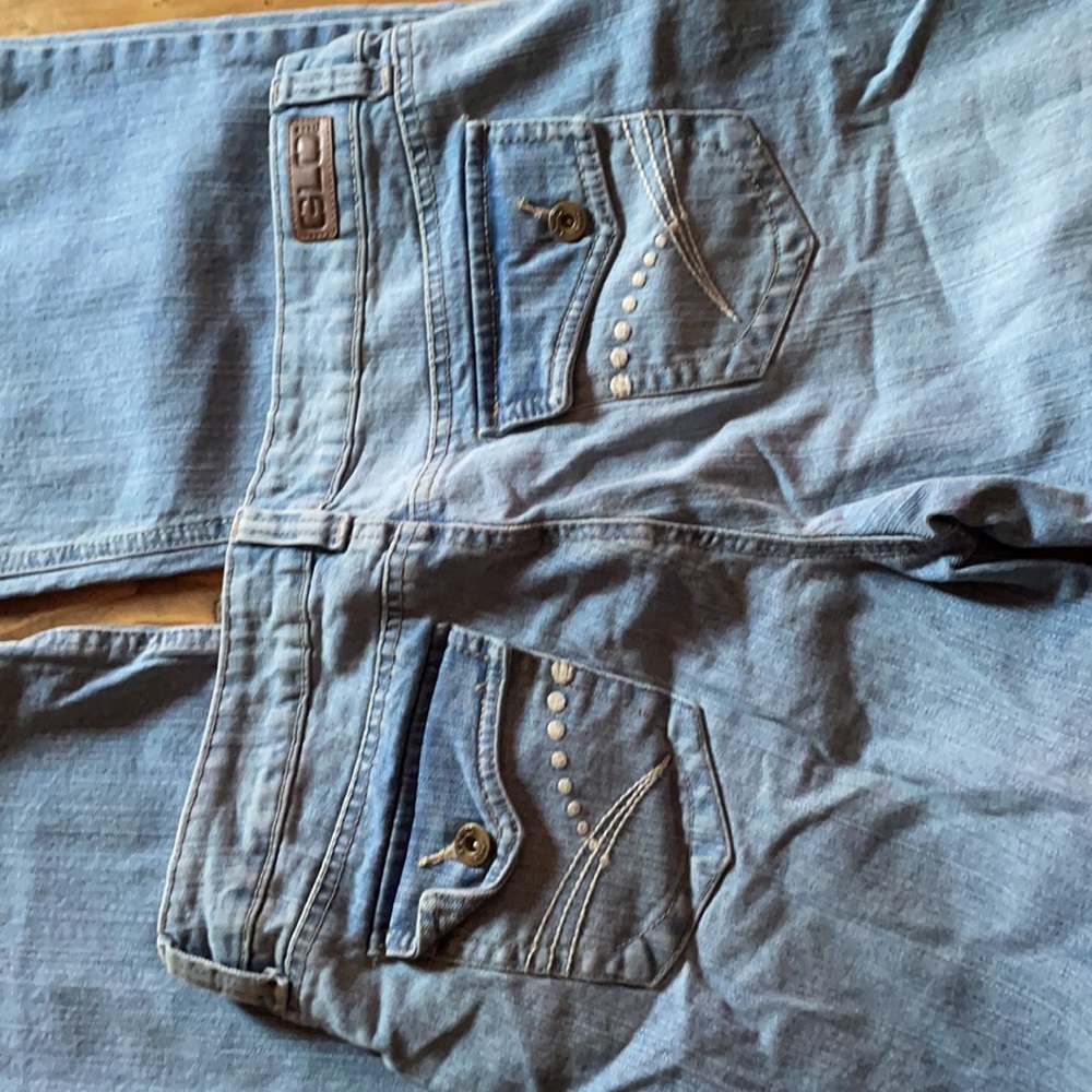 Glo Jean - Picture 6 of 8